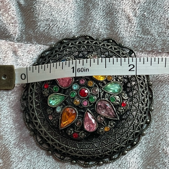 Beautiful multicolored brooch. - Picture 2 of 4